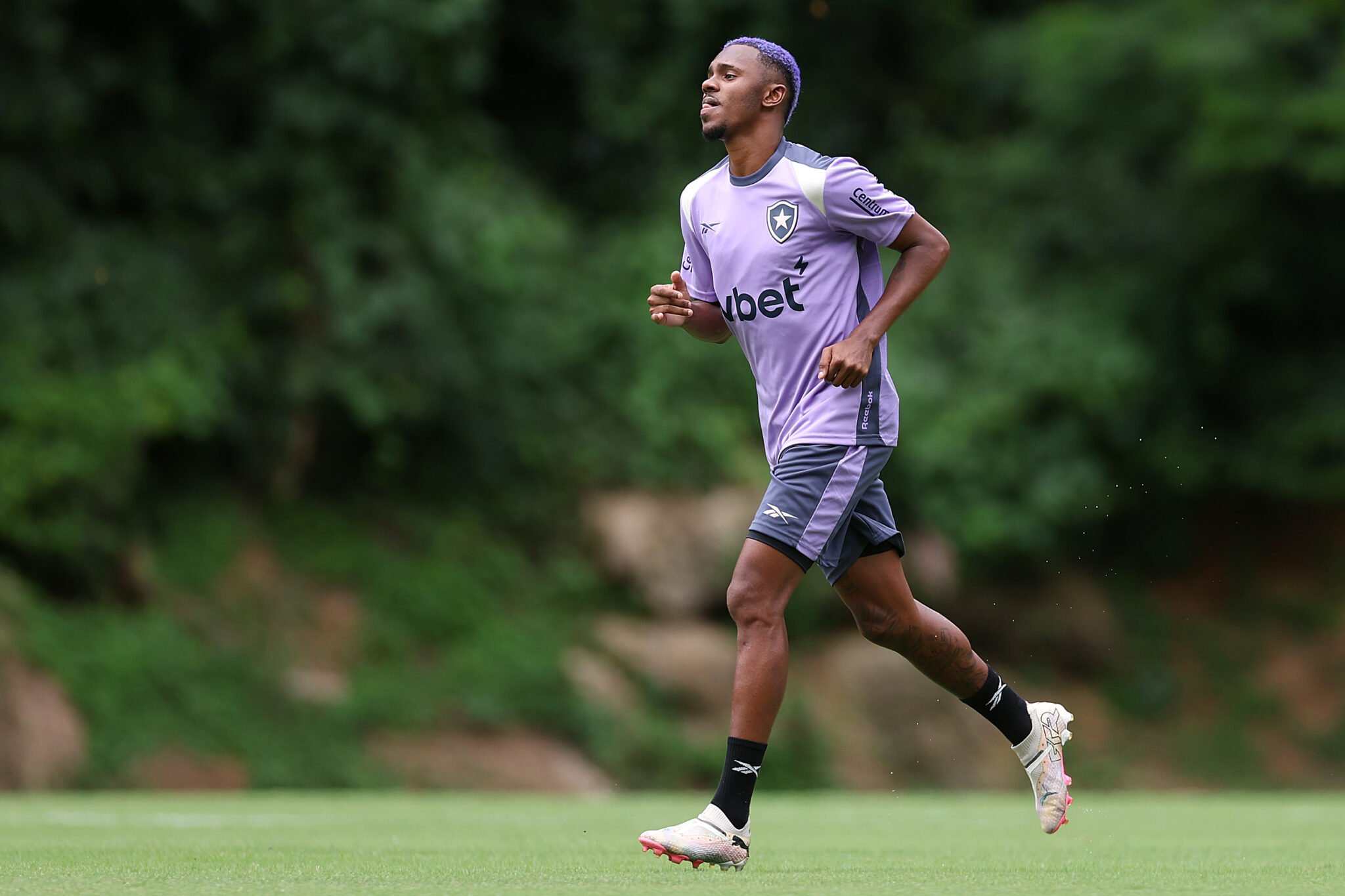 Jeffinho participa de treino com elenco principal visando a partida contra o Sampaio Corrêa