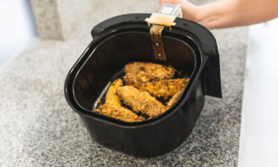 Frango empanado na airfryer: Menos óleo, mais sabor – veja como fazer