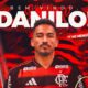 Flamengo anuncia contratação de Danilo