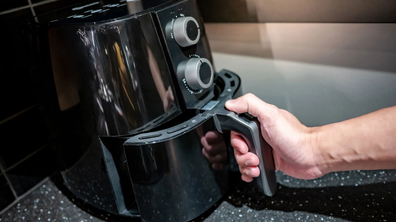 Como limpar sua airfryer corretamente e ter receitas saudáveis o tempo todo