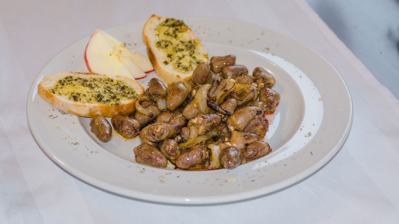 Transforme seu jantar com este coração de frango na panela de pressão