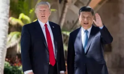 presidente dos EUA e da China juntos acenando para a câmera