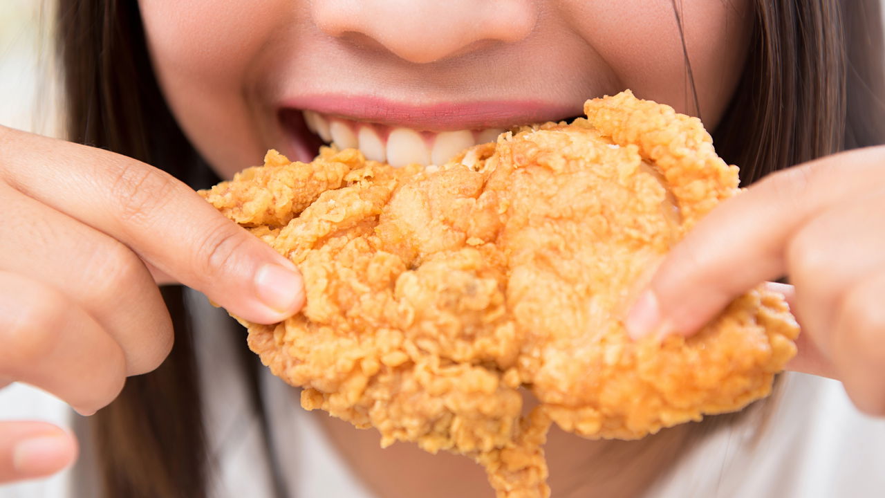 Conheça os hábitos que sabotam sua dieta e como superá-los