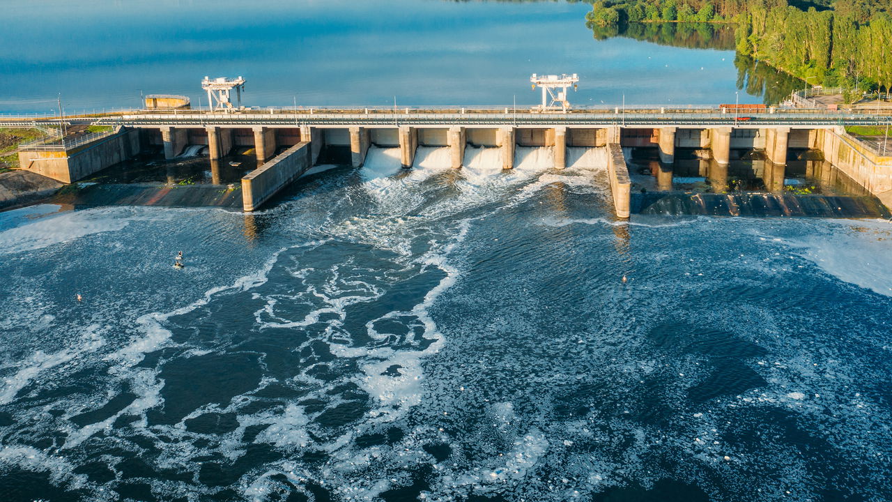 Energia infinita? A revolução que está transformando as ondas dos oceanos em eletricidade