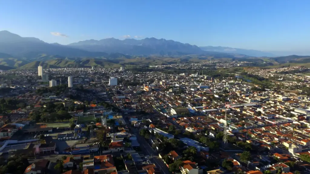 Um salário mínimo é o suficiente para viver nessas cidades