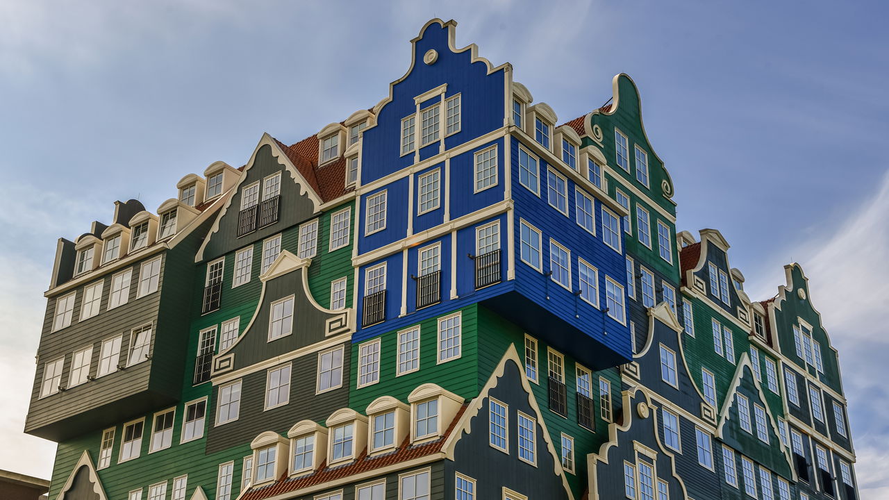 Parece de brinquedo, mas é real! Conheça o hotel mais excêntrico da Europa