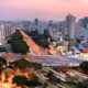 São Paulo hoje com calor de 32ºC, umidade alta e chuva à tarde!