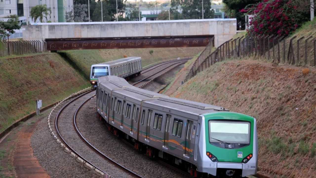 Mulher caiu nos trilhos