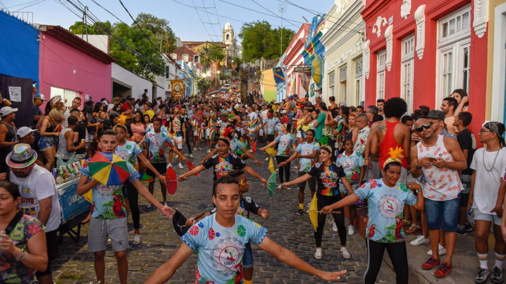 Está chegando o Carnaval de 2025! Feriado ou não?