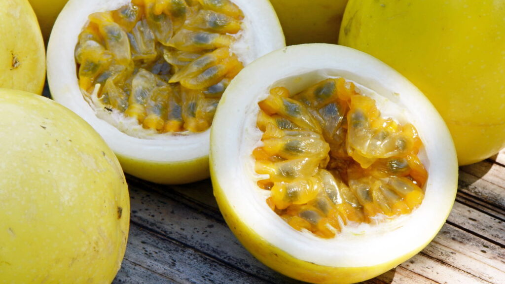 Essa salada de frutas com maracujá está bombando na internet