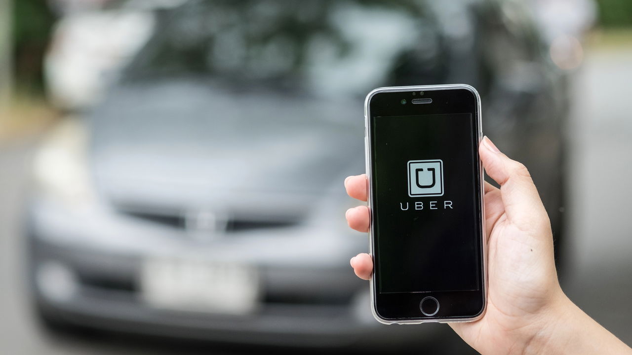 Uber toma decisão DRÁSTICA! 2 carros populares proibidos em 2025!