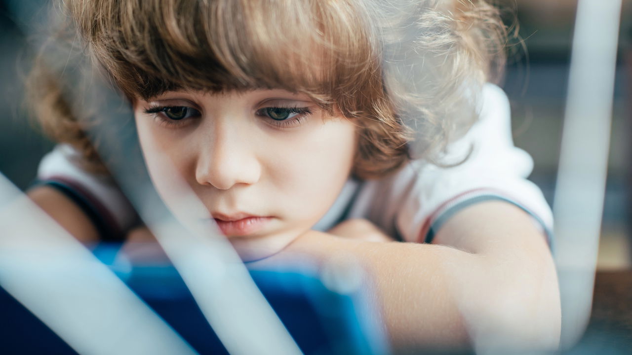 Como ajudar seu filho a superar a resistência escolar