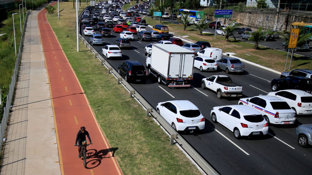 Atenção! Comunicado para carros com mais de 10 anos de idade