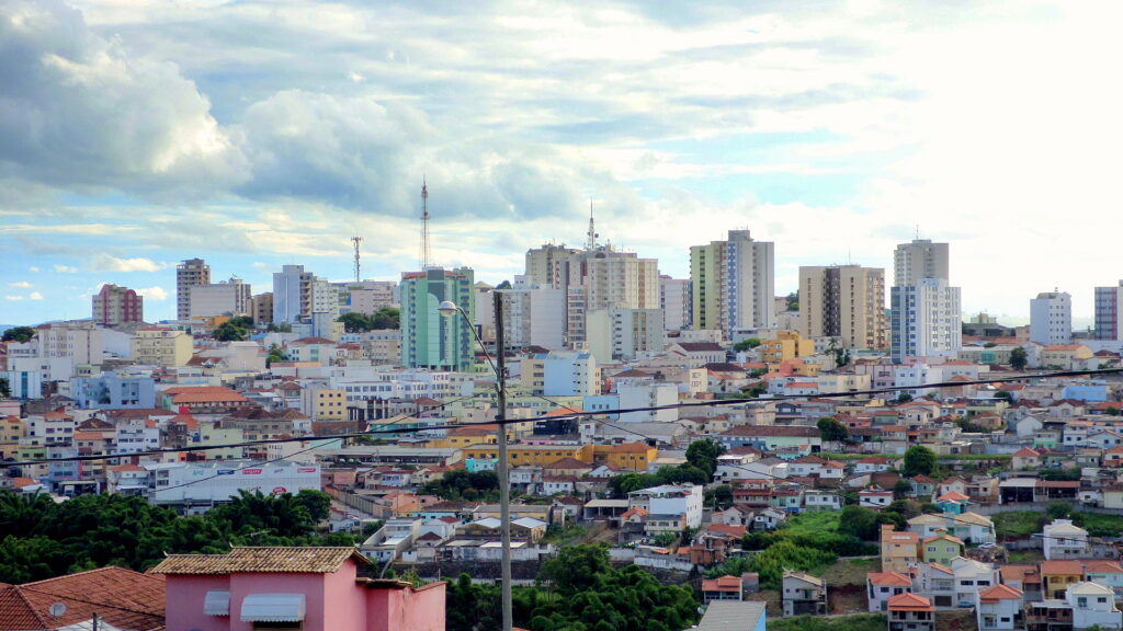 A cidade que ficou famosa por um ET agora desafia capitais no PIB