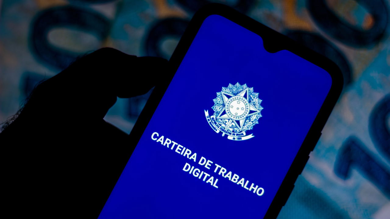 Trabalhadores descobrem valores esquecidos do PIS/Pasep na Carteira de Trabalho Digital