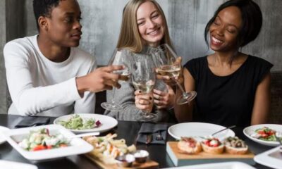 Quitutes ideais para encontros de amigos:  dicas de aperitivos