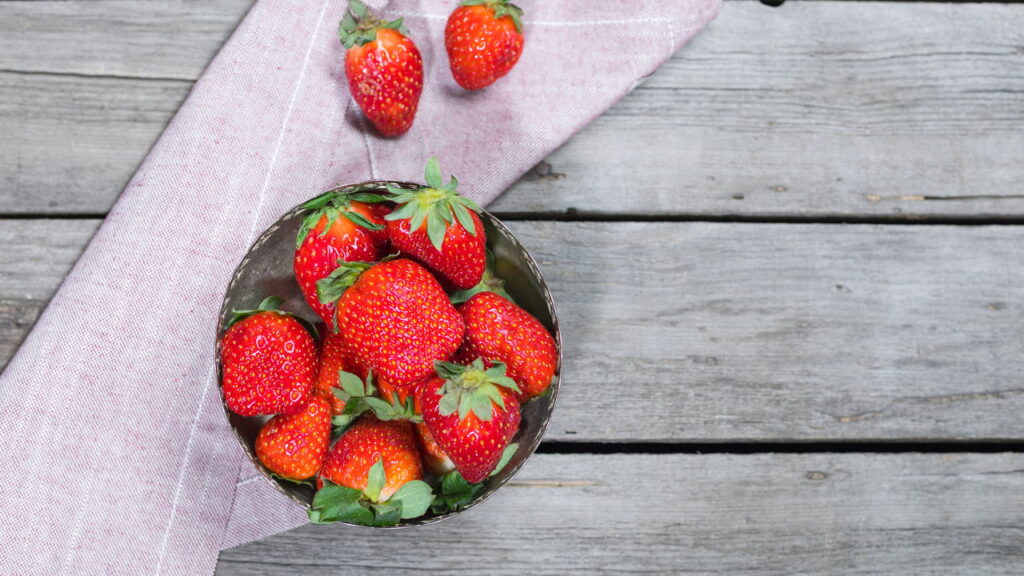 Comer frutas à noite engorda? Veja o que a ciência revela