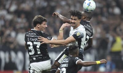 Atuações do Corinthians contra o Barcelona-EQU: Timão vence com pressão aérea, mas não se classifica