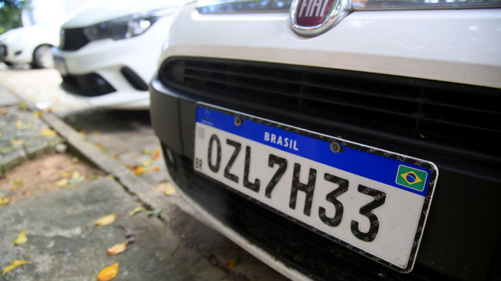 Troca obrigatória de placas já tem prazo definido pelo Detran