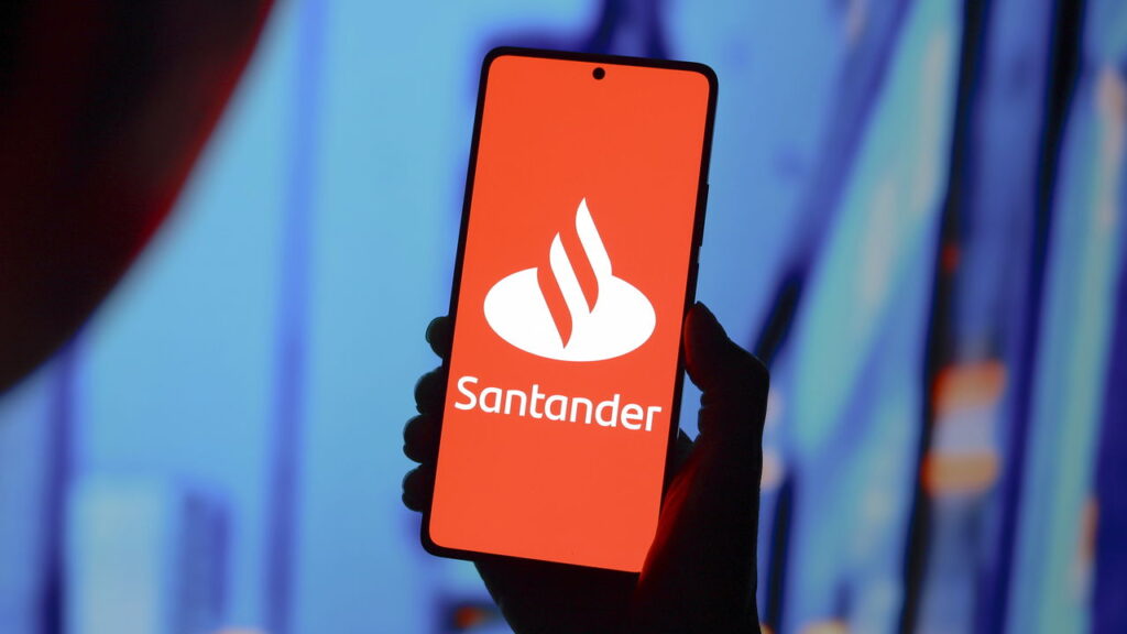 Santander fecha agências bancárias e preocupa clientes