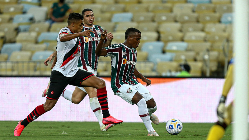 Fluminense fica apenas no 0 a 0 com o Atlético-GO pelo Campeonato Brasileiro