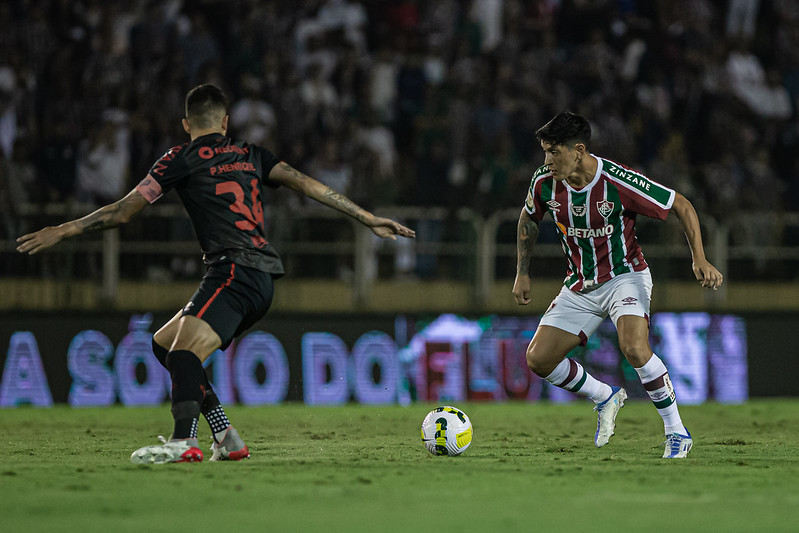 Com gol de Germán Cano, Fluminense bate o Athletico-PR pelo Campeonato Brasileiro