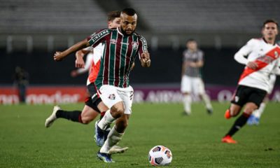 Samuel Xavier em ação pelo Fluminense na Libertadores