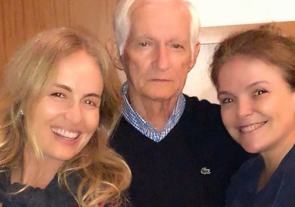 Angélica com o pai, Francisco, e a irmã, Márcia