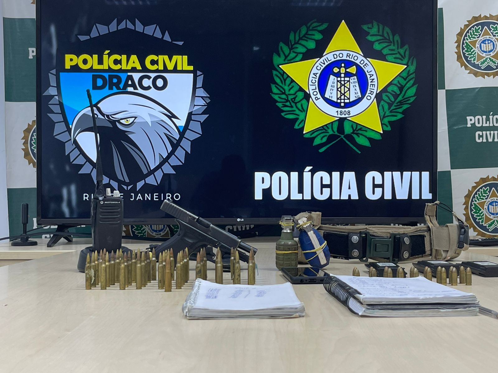 Os armamentos apreendidos foram encaminhados para a  Cidade da Polícia na Zona Norte do Rio