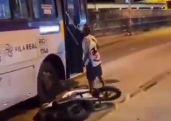 Briga de trânsito em Madureira