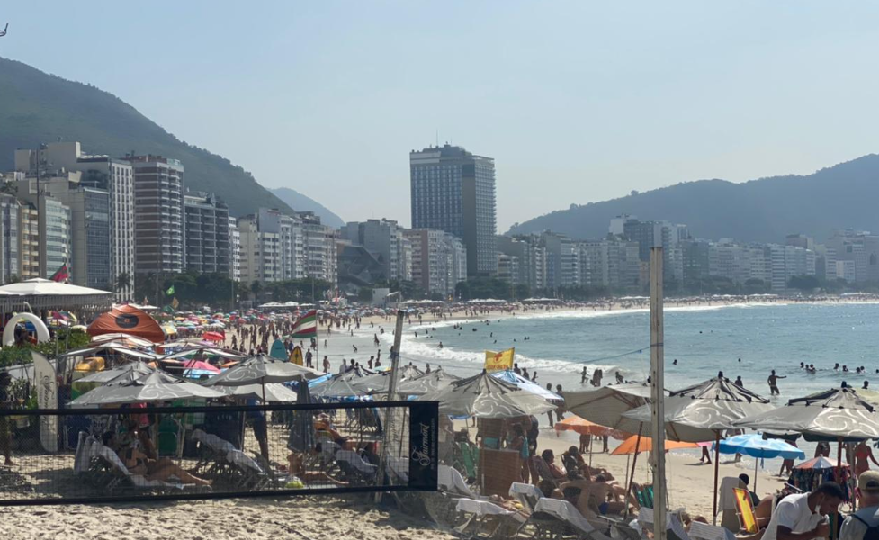 Turistas Curtem Carnaval Fora De Poca Nas Praias Da Zona Sul Do Rio