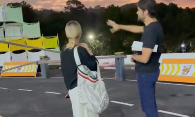 Eliana confere cenário de nova atração no SBT