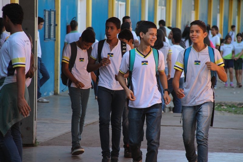 alunos em escola de Rondônia