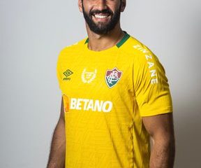 Novo uniforme de goleiro do Fluminense é lançado em abril de 2022