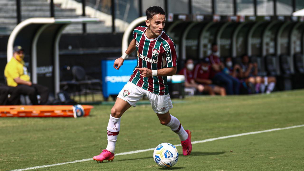 Gabriel Teixeira em ação pelo Fluminense