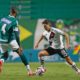 Sarrafiore em atuação pelo Vasco na derrota para o Goiás pela Série B
