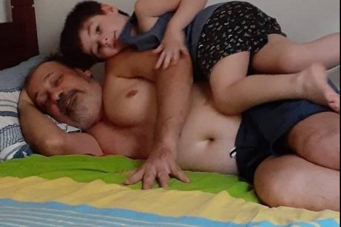Fernando Costa e Silva e o neto, Henry Borel  