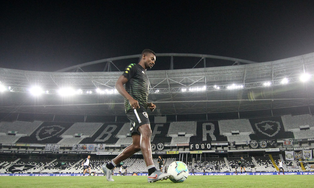 Com Kalou De Titular Botafogo Está Escalado Para Partida Contra O Athletico Super Rádio Tupi