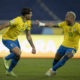 Paquetá e Neymar comemorando gol do Brasil contra o Chile