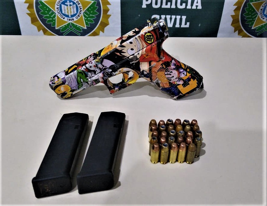 pistola personalizada com imagem de Dragon Ball