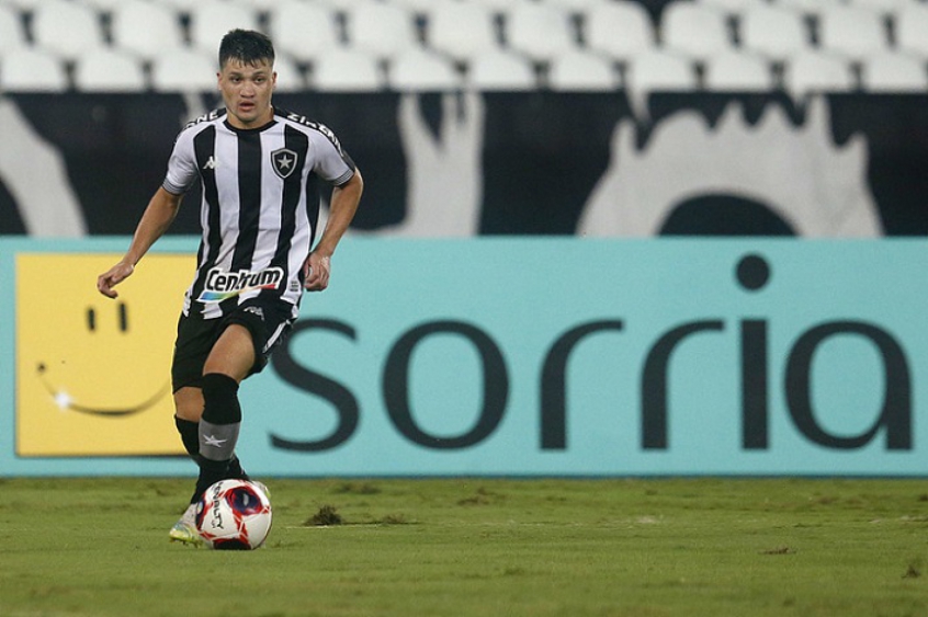 Ronald em ação pelo Botafogo