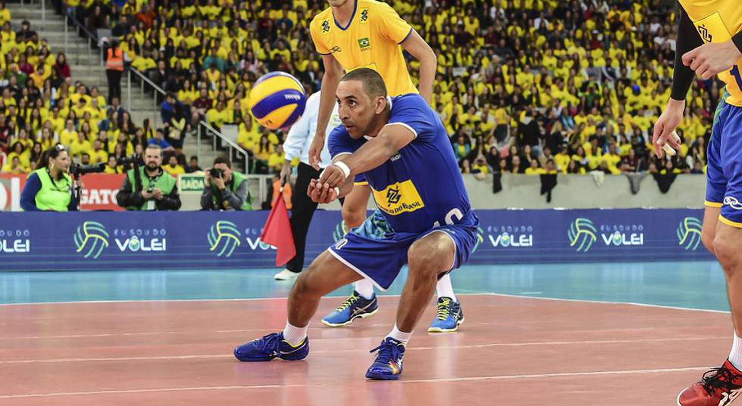 Maior líbero de todos os tempos, Serginho dá adeus ao vôlei com quatro  medalhas olímpicas no currículo