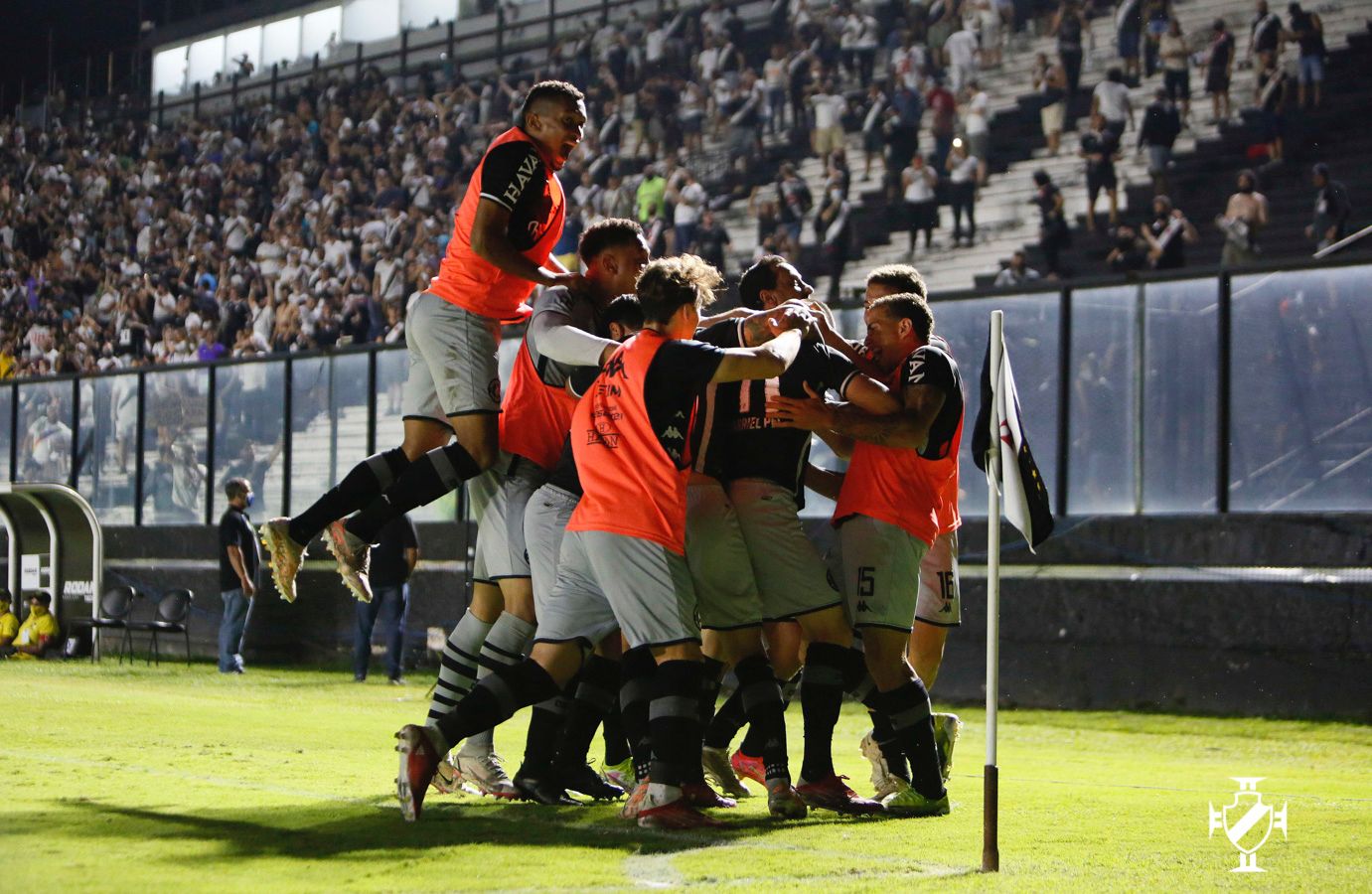 Vasco derrota o Goiás em São Januário