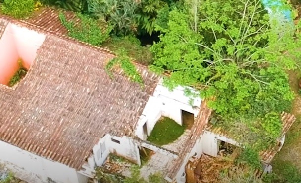 Casa do Clodovil em Ubatuba abandonada