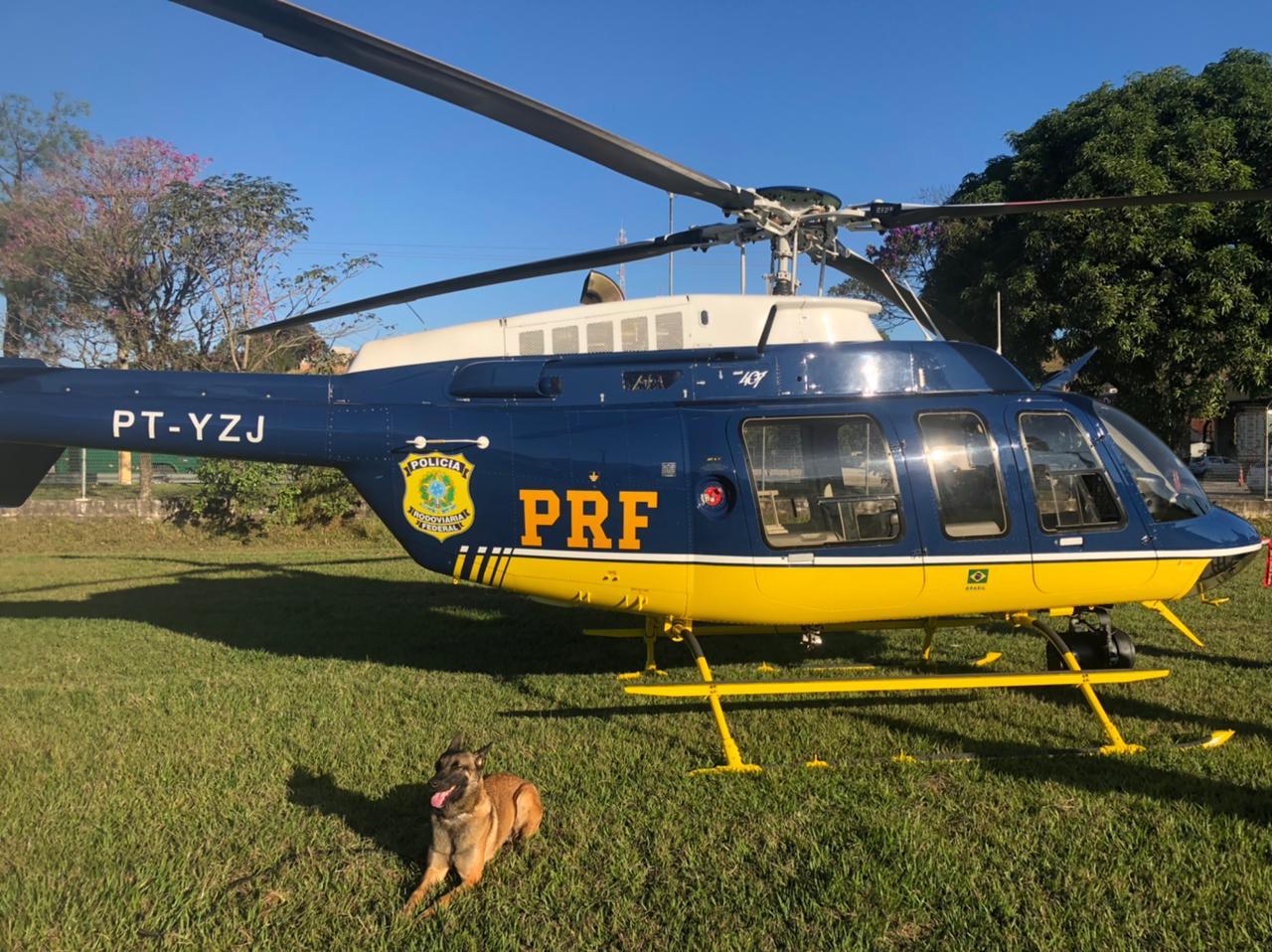 Imagem de um helicóptero da PRF