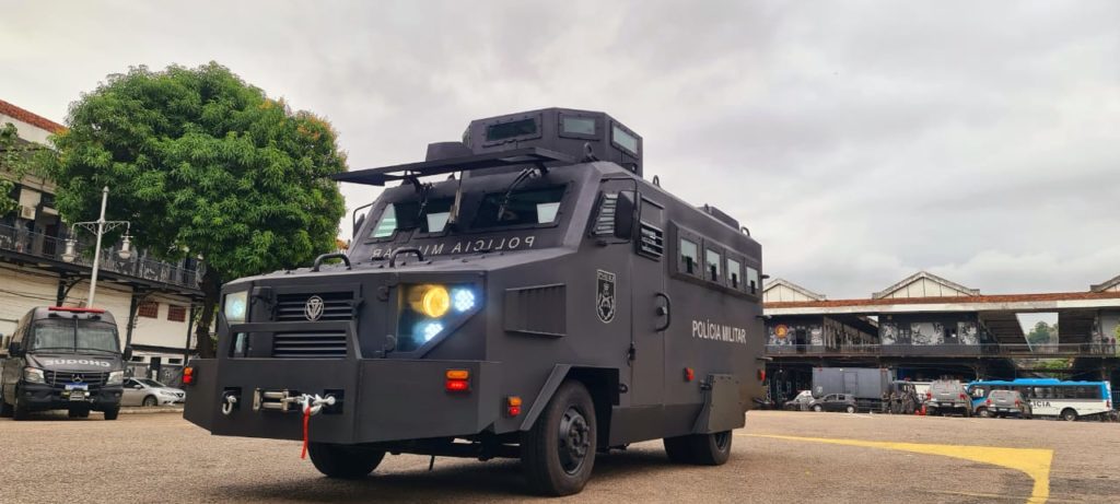 Novo Blindado Da Polícia Militar Já Vem Equipado Com Câmeras Para Filmar Operações Super Rádio 1268