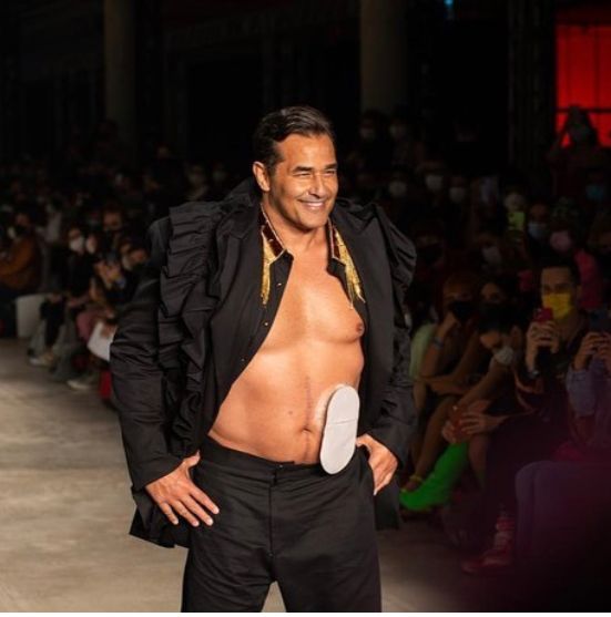 Luciano Sazfir desfilando no São Paulo Fashion Week