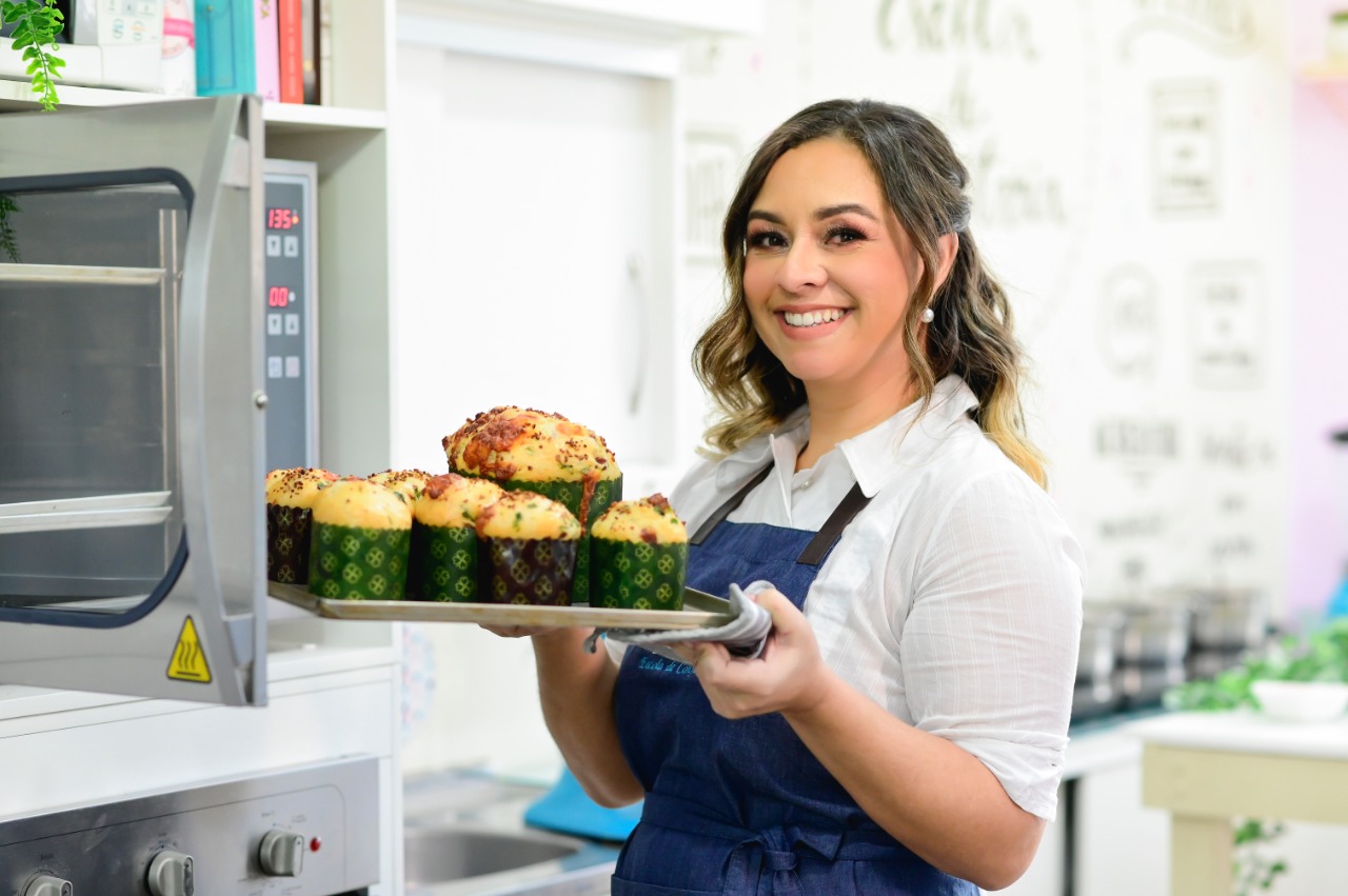 professora de confeitaria Debora Alves