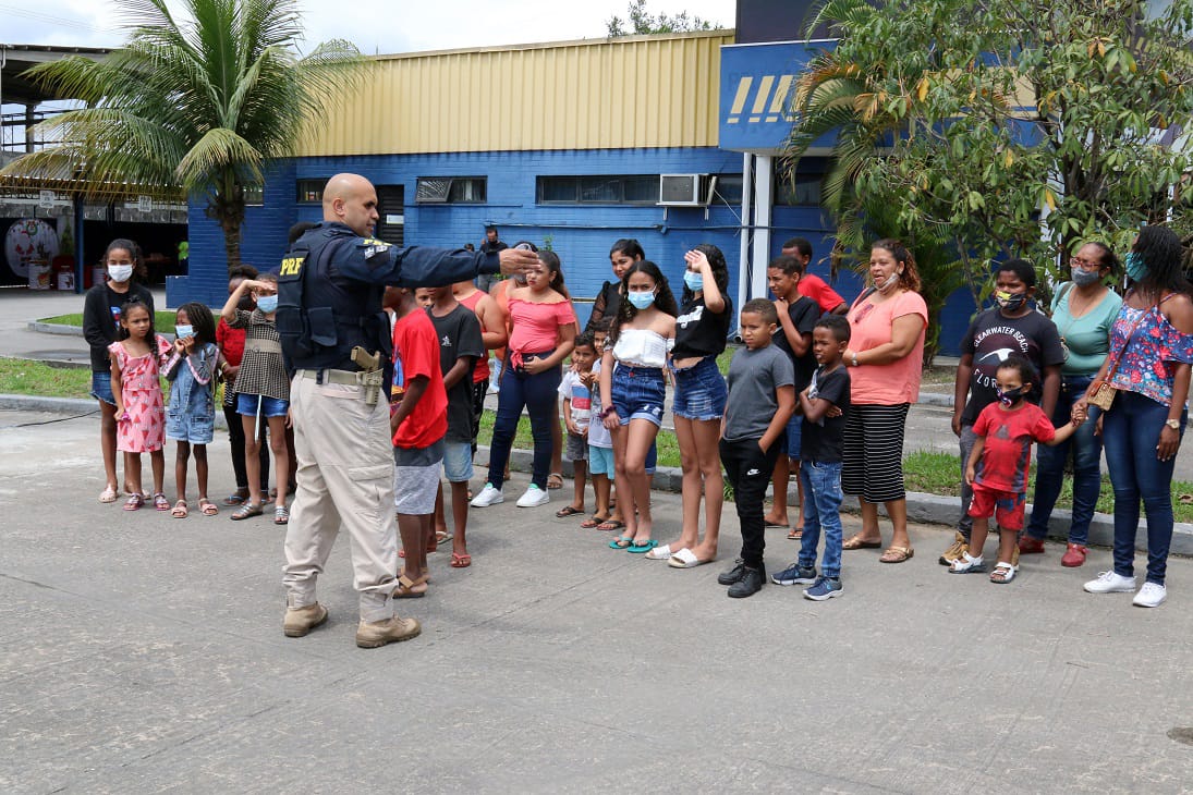 PRF festa de natal crianças