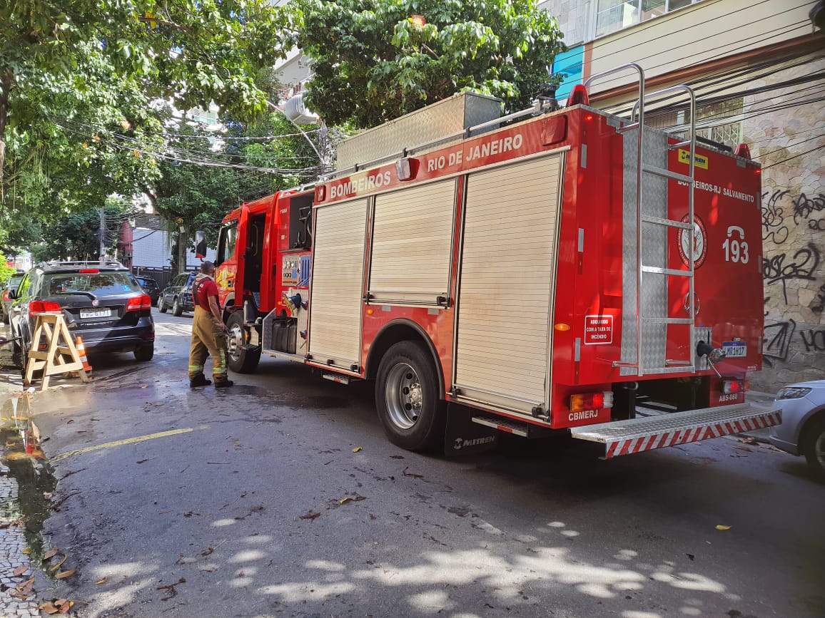 Incêndio em prédio da Zona Sul